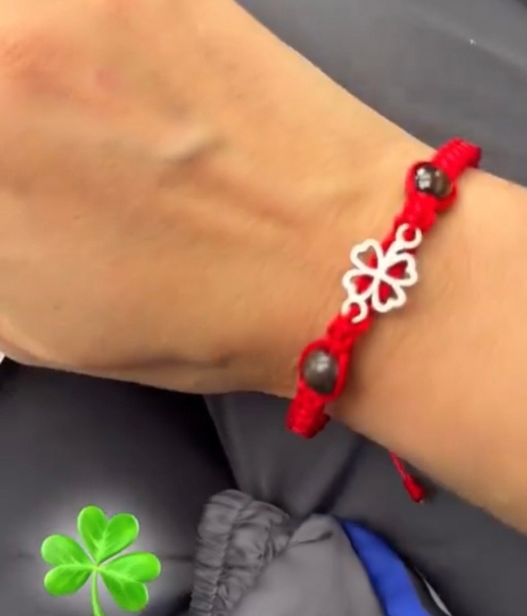 ST1ZdFBaaTA(1).jpg ST1ZdFBaaTA(1).jpg