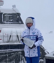 На Байкале о новое туристическое судно разбили бутылку изо льда